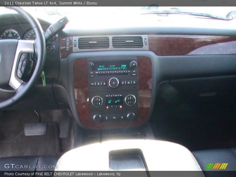 Summit White / Ebony 2011 Chevrolet Tahoe LT 4x4