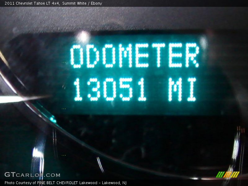 Summit White / Ebony 2011 Chevrolet Tahoe LT 4x4