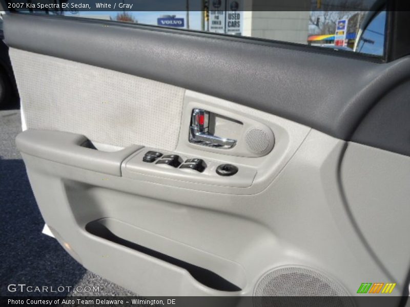 White / Gray 2007 Kia Spectra EX Sedan