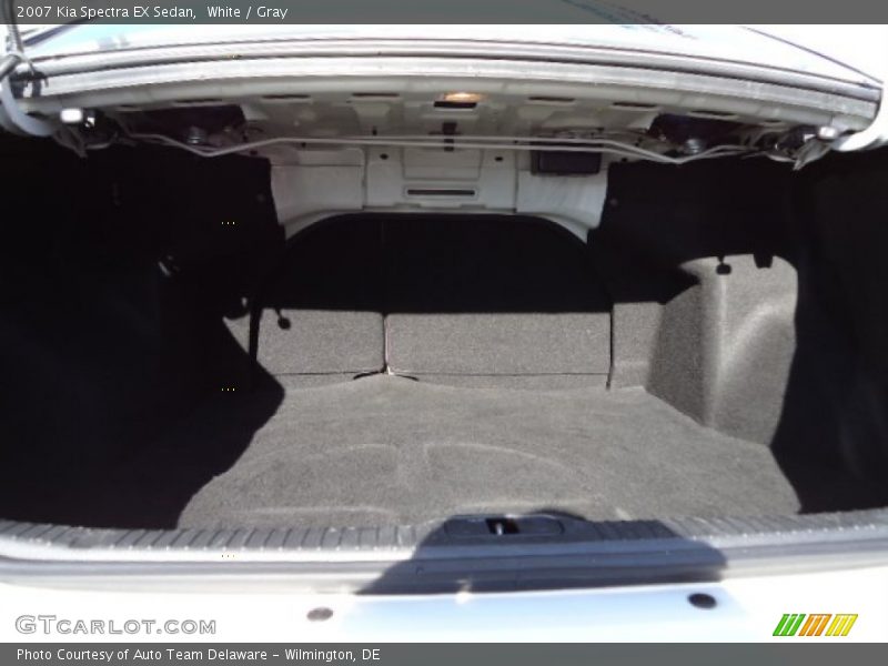 White / Gray 2007 Kia Spectra EX Sedan