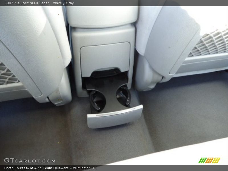 White / Gray 2007 Kia Spectra EX Sedan