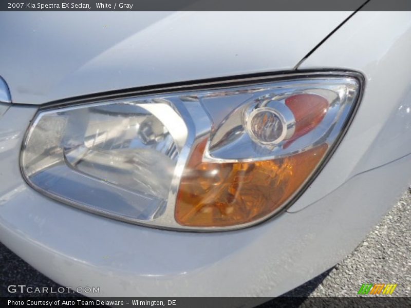 White / Gray 2007 Kia Spectra EX Sedan