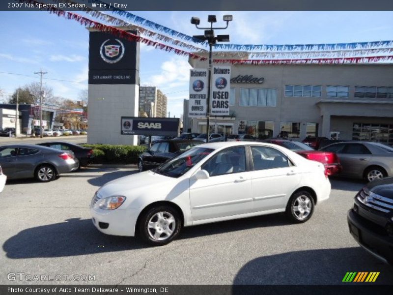 White / Gray 2007 Kia Spectra EX Sedan
