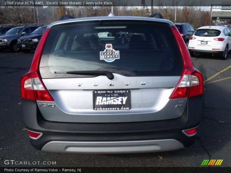 Electric Silver Metallic / Anthracite Black 2008 Volvo XC70 AWD