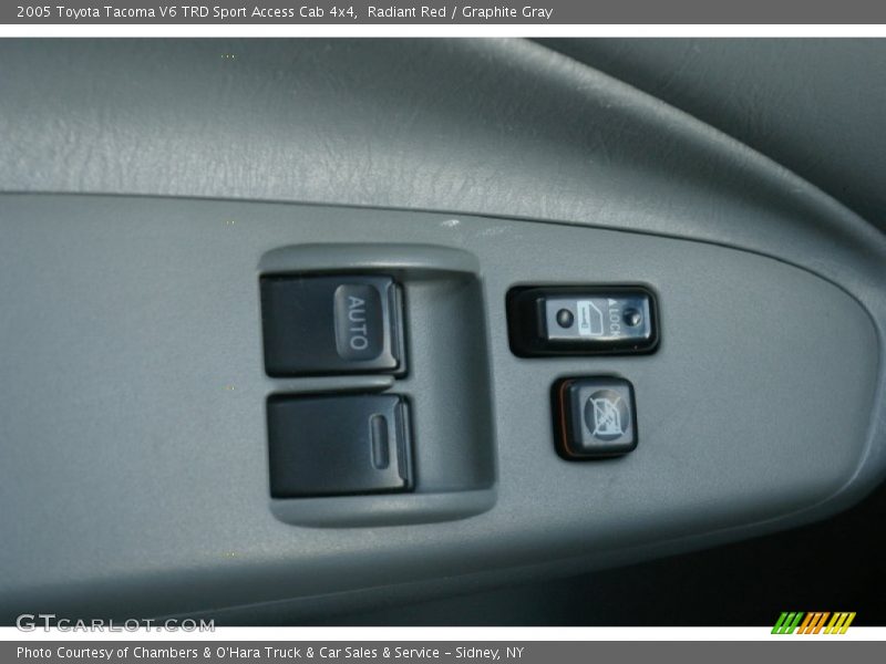 Radiant Red / Graphite Gray 2005 Toyota Tacoma V6 TRD Sport Access Cab 4x4