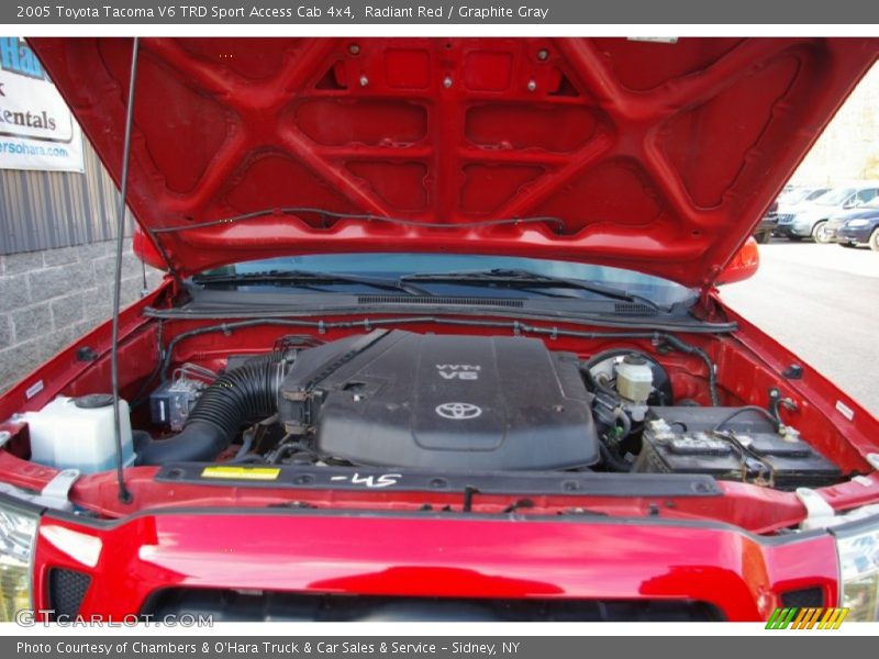 Radiant Red / Graphite Gray 2005 Toyota Tacoma V6 TRD Sport Access Cab 4x4
