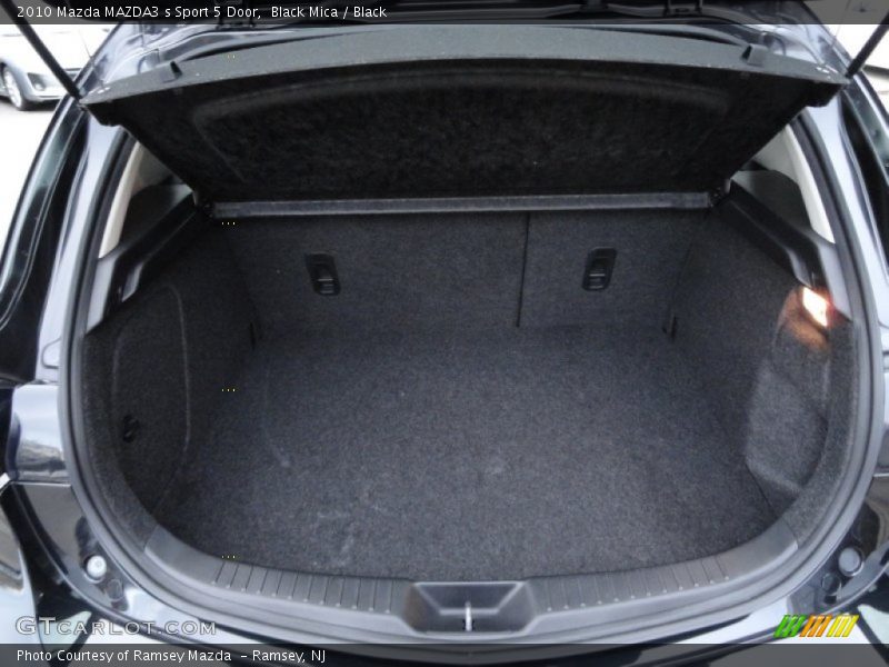 Black Mica / Black 2010 Mazda MAZDA3 s Sport 5 Door