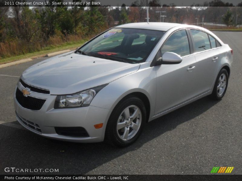 Silver Ice Metallic / Jet Black 2011 Chevrolet Cruze LT