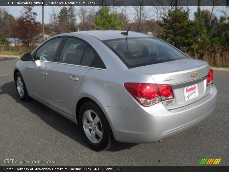 Silver Ice Metallic / Jet Black 2011 Chevrolet Cruze LT
