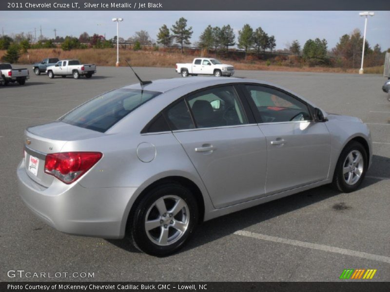 Silver Ice Metallic / Jet Black 2011 Chevrolet Cruze LT