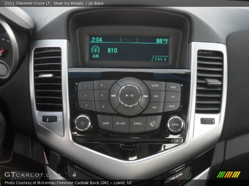 Silver Ice Metallic / Jet Black 2011 Chevrolet Cruze LT