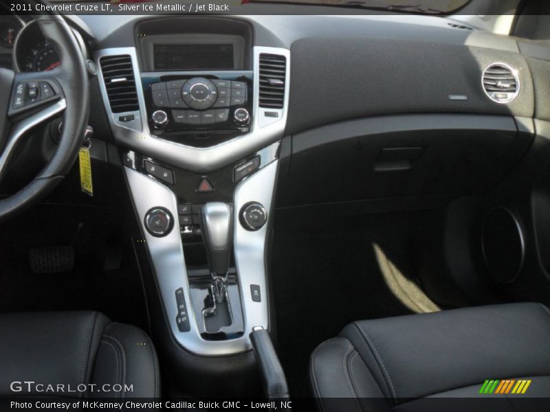 Silver Ice Metallic / Jet Black 2011 Chevrolet Cruze LT