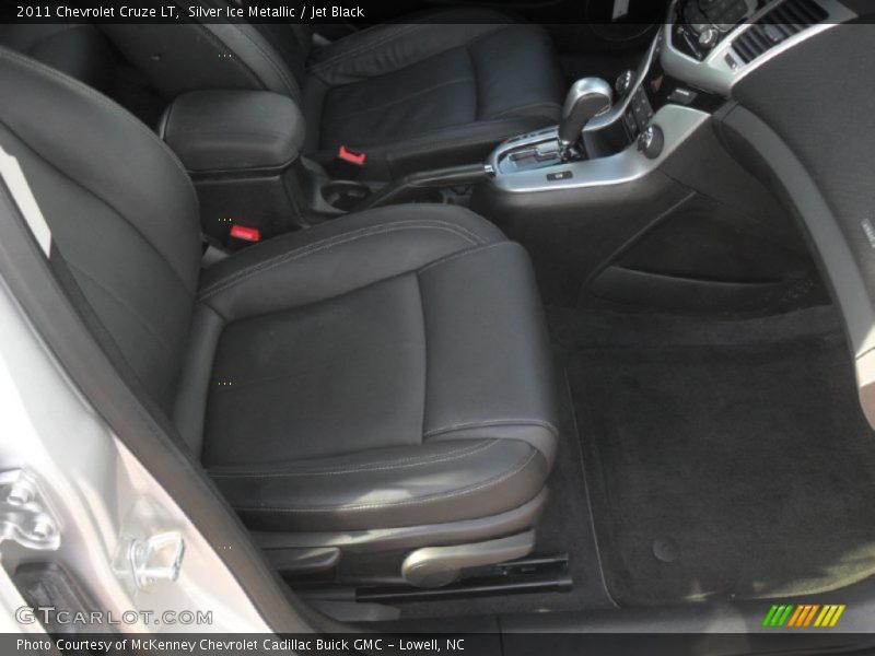 Silver Ice Metallic / Jet Black 2011 Chevrolet Cruze LT