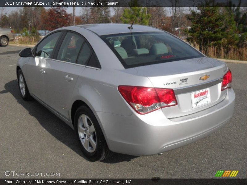 Silver Ice Metallic / Medium Titanium 2011 Chevrolet Cruze LT
