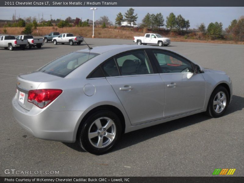 Silver Ice Metallic / Medium Titanium 2011 Chevrolet Cruze LT