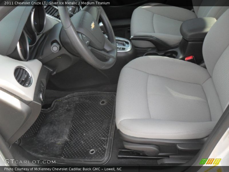 Silver Ice Metallic / Medium Titanium 2011 Chevrolet Cruze LT