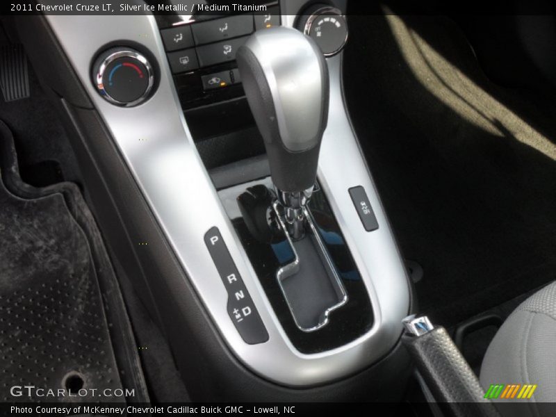 Silver Ice Metallic / Medium Titanium 2011 Chevrolet Cruze LT