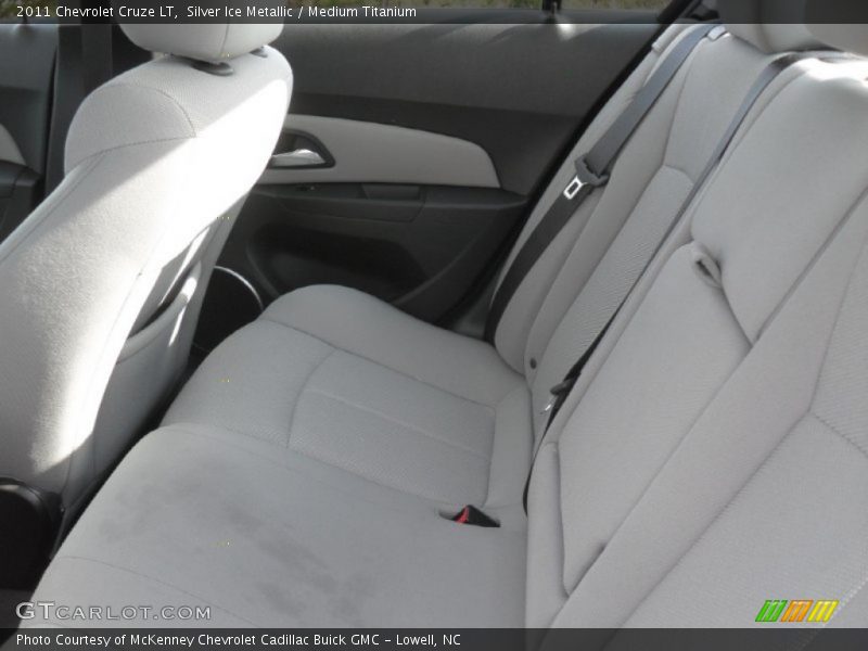 Silver Ice Metallic / Medium Titanium 2011 Chevrolet Cruze LT