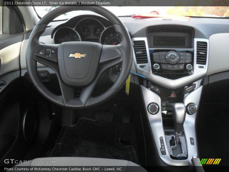 Silver Ice Metallic / Medium Titanium 2011 Chevrolet Cruze LT