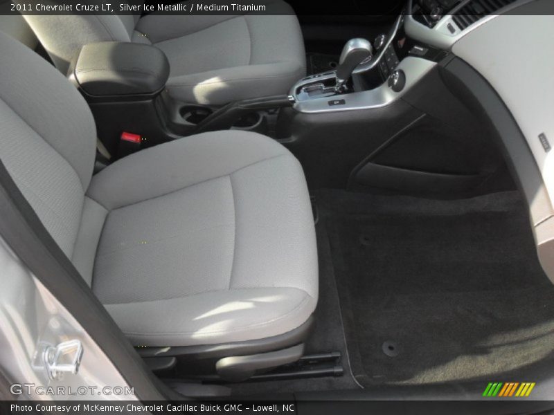Silver Ice Metallic / Medium Titanium 2011 Chevrolet Cruze LT