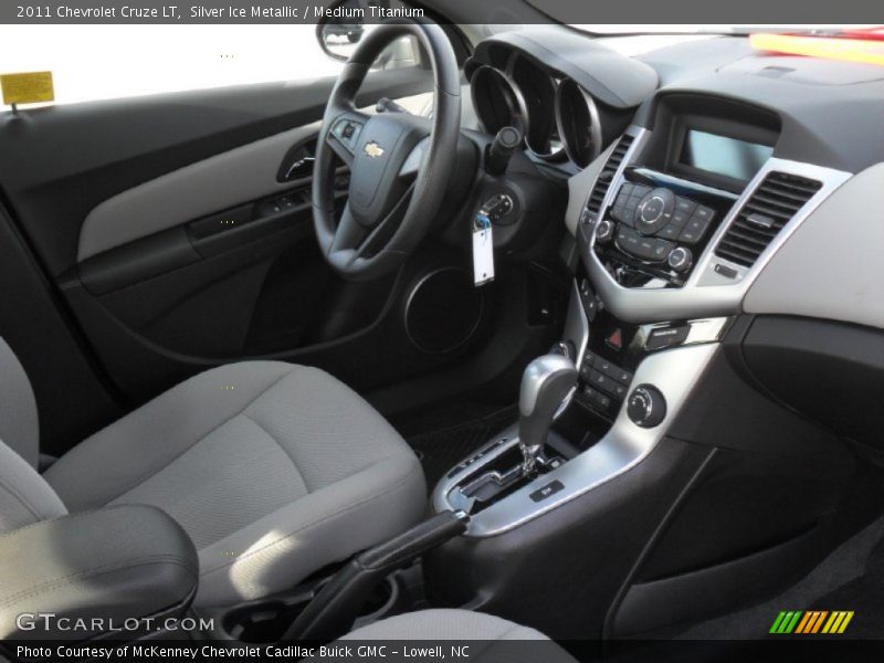 Silver Ice Metallic / Medium Titanium 2011 Chevrolet Cruze LT