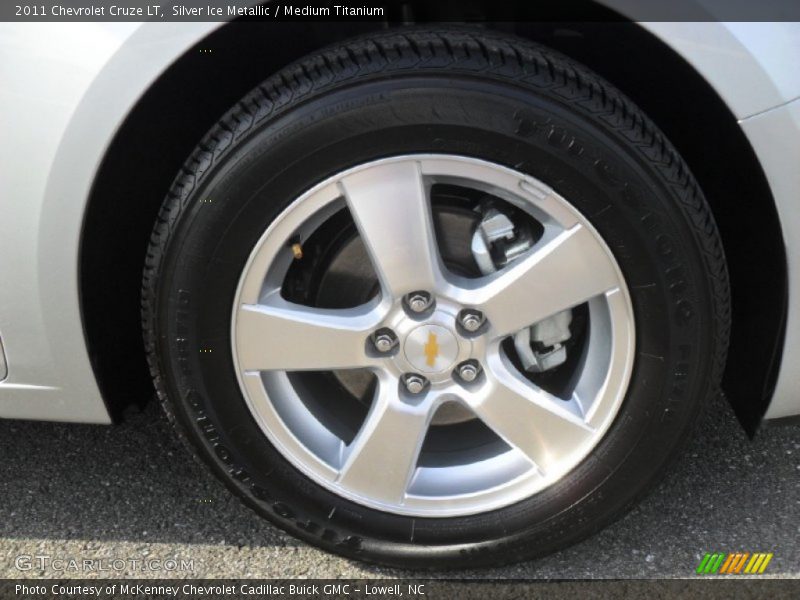 Silver Ice Metallic / Medium Titanium 2011 Chevrolet Cruze LT