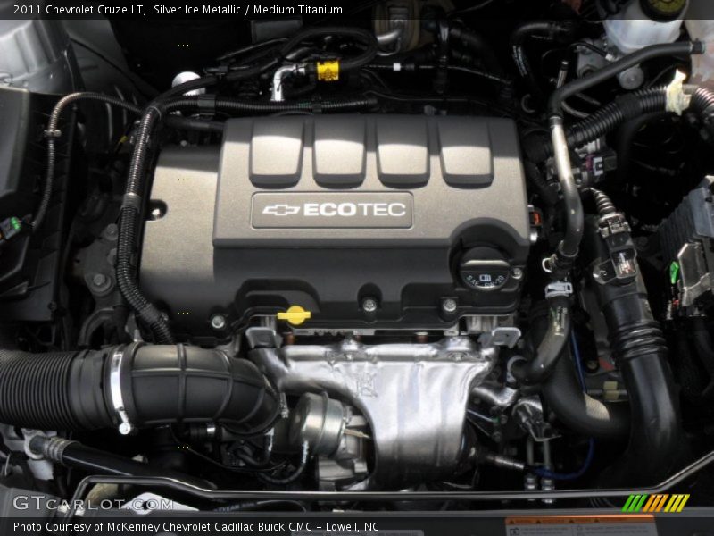 Silver Ice Metallic / Medium Titanium 2011 Chevrolet Cruze LT