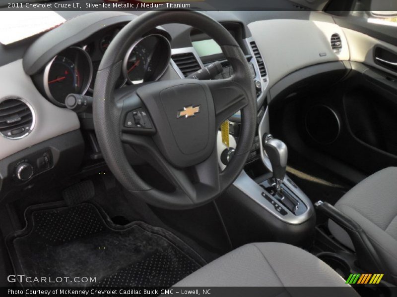 Silver Ice Metallic / Medium Titanium 2011 Chevrolet Cruze LT