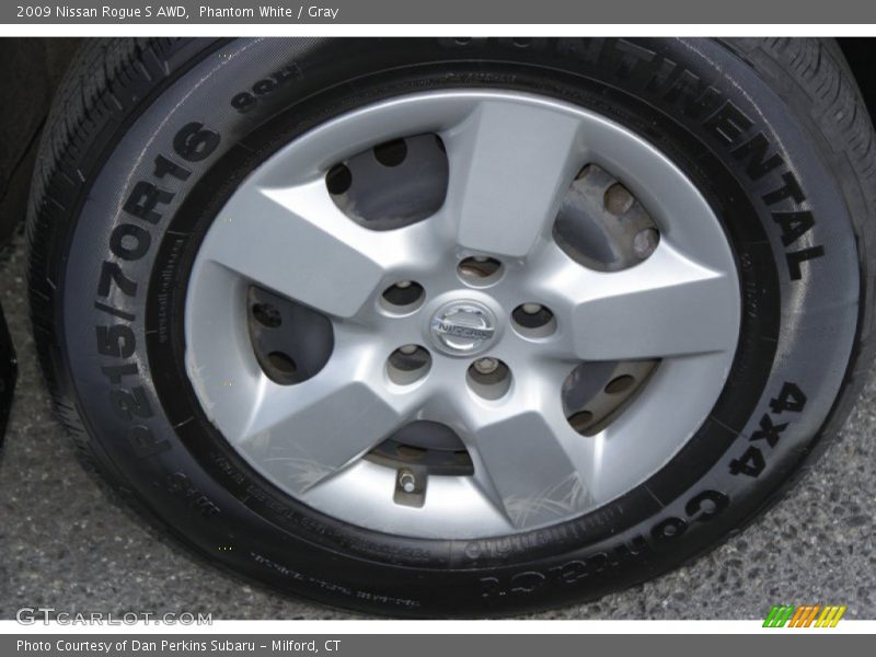 Phantom White / Gray 2009 Nissan Rogue S AWD