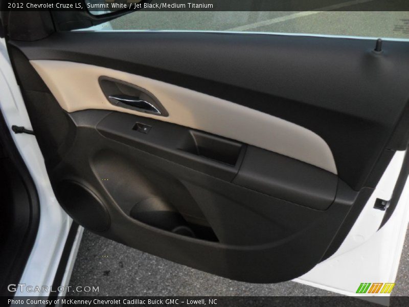 Summit White / Jet Black/Medium Titanium 2012 Chevrolet Cruze LS