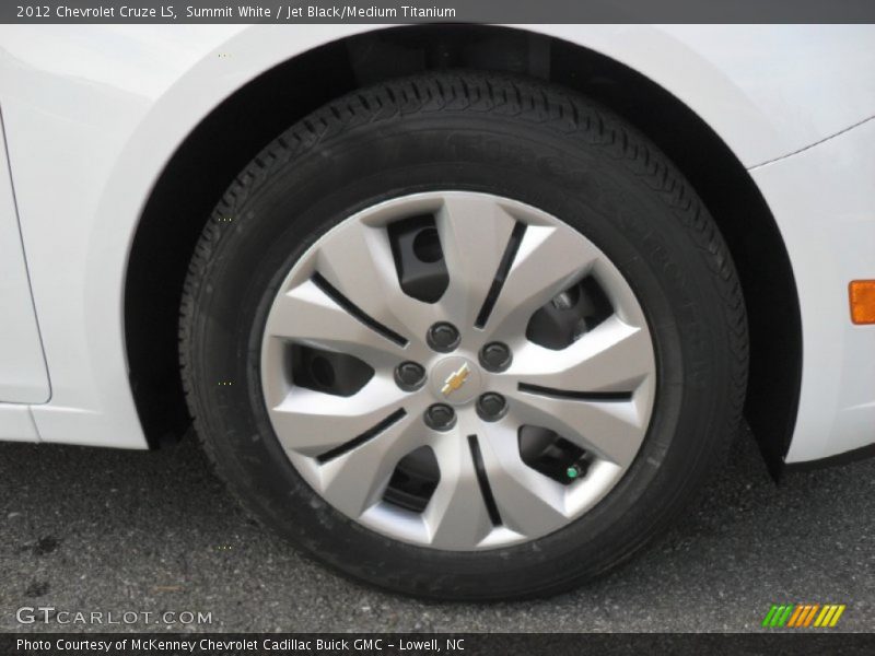 Summit White / Jet Black/Medium Titanium 2012 Chevrolet Cruze LS
