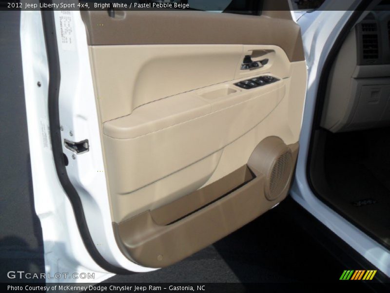 Bright White / Pastel Pebble Beige 2012 Jeep Liberty Sport 4x4