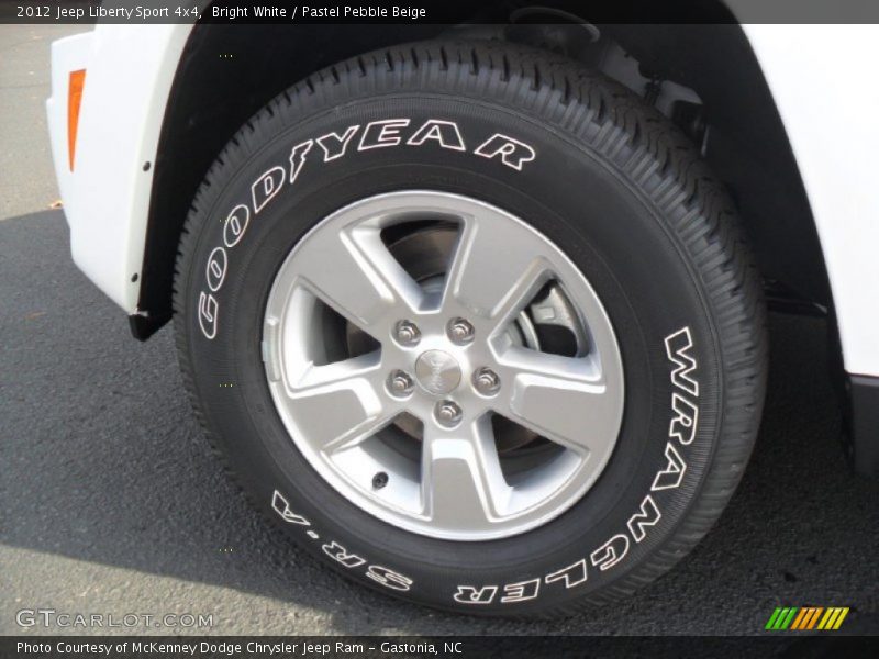 Bright White / Pastel Pebble Beige 2012 Jeep Liberty Sport 4x4