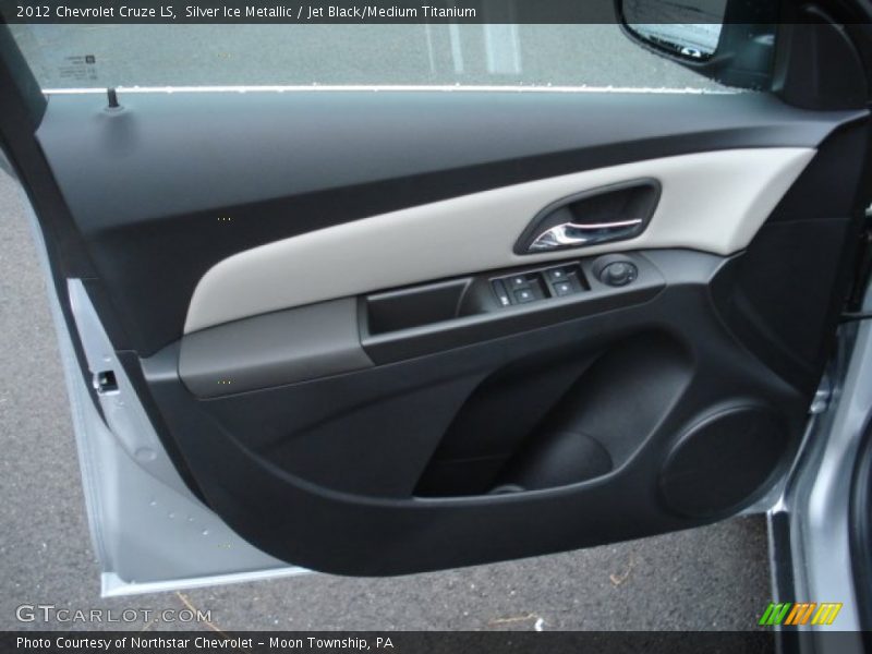 Silver Ice Metallic / Jet Black/Medium Titanium 2012 Chevrolet Cruze LS