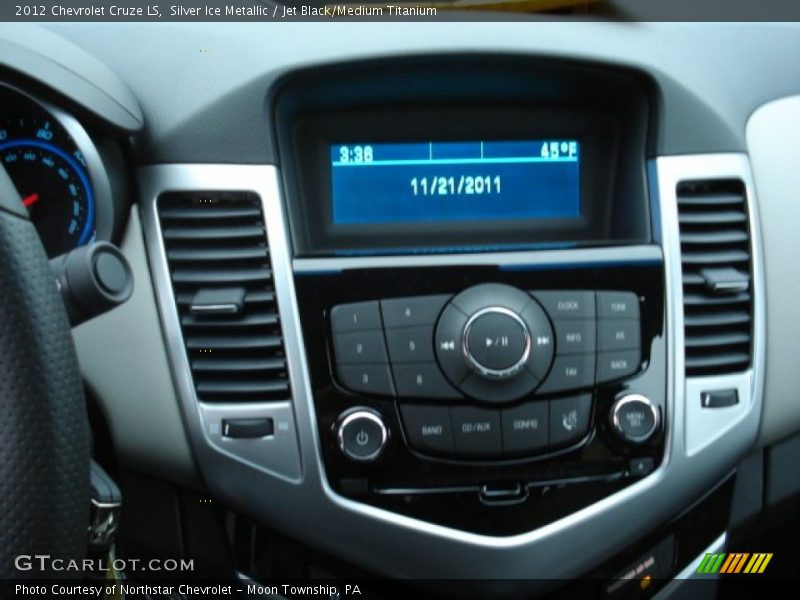 Silver Ice Metallic / Jet Black/Medium Titanium 2012 Chevrolet Cruze LS