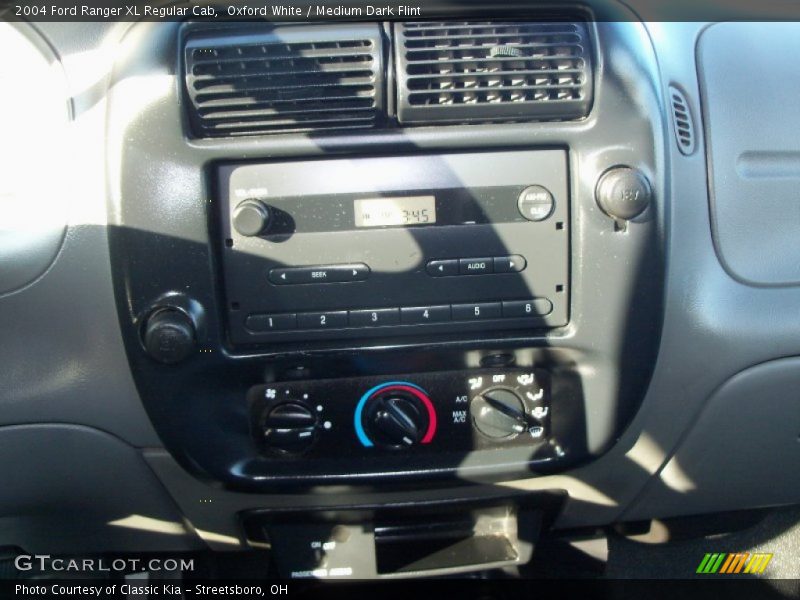Oxford White / Medium Dark Flint 2004 Ford Ranger XL Regular Cab