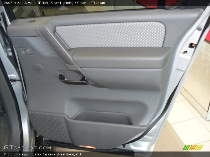 Silver Lightning / Graphite/Titanium 2007 Nissan Armada SE 4x4