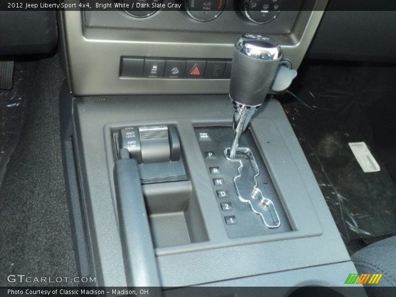 Bright White / Dark Slate Gray 2012 Jeep Liberty Sport 4x4
