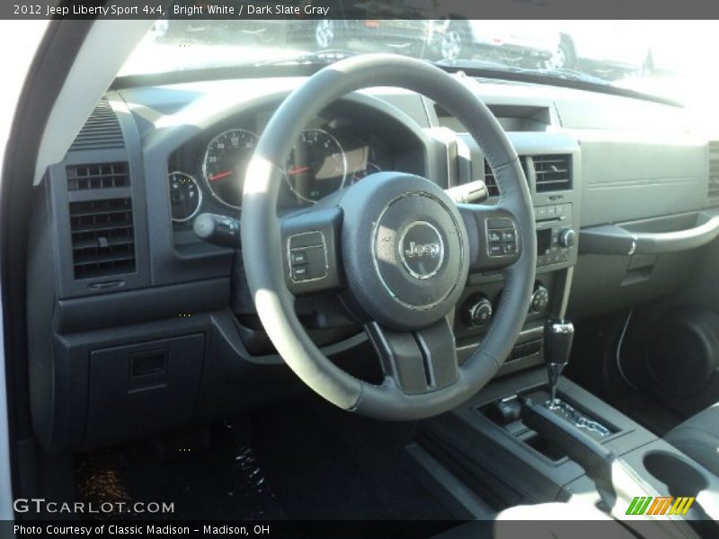 Bright White / Dark Slate Gray 2012 Jeep Liberty Sport 4x4