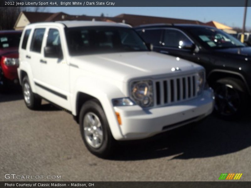 Bright White / Dark Slate Gray 2012 Jeep Liberty Sport 4x4