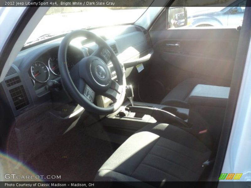 Bright White / Dark Slate Gray 2012 Jeep Liberty Sport 4x4