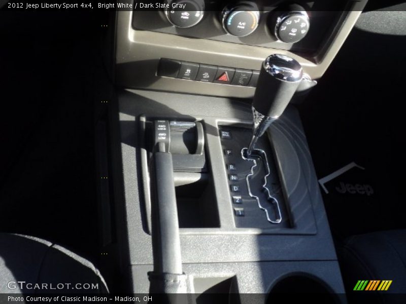 Bright White / Dark Slate Gray 2012 Jeep Liberty Sport 4x4