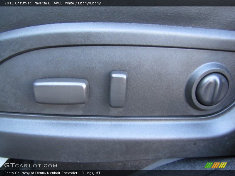 White / Ebony/Ebony 2011 Chevrolet Traverse LT AWD