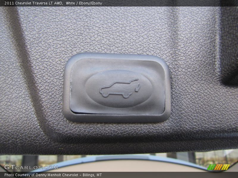 White / Ebony/Ebony 2011 Chevrolet Traverse LT AWD