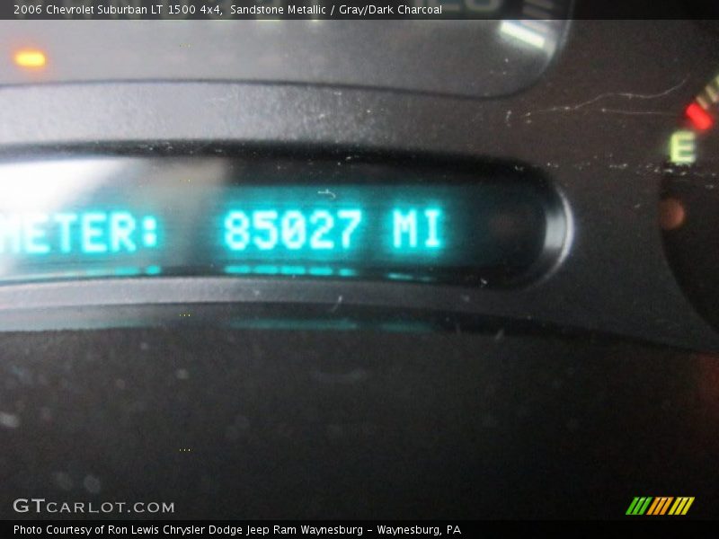 Sandstone Metallic / Gray/Dark Charcoal 2006 Chevrolet Suburban LT 1500 4x4