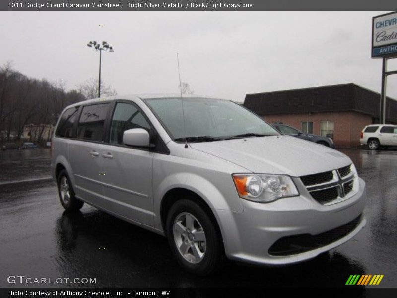 Bright Silver Metallic / Black/Light Graystone 2011 Dodge Grand Caravan Mainstreet