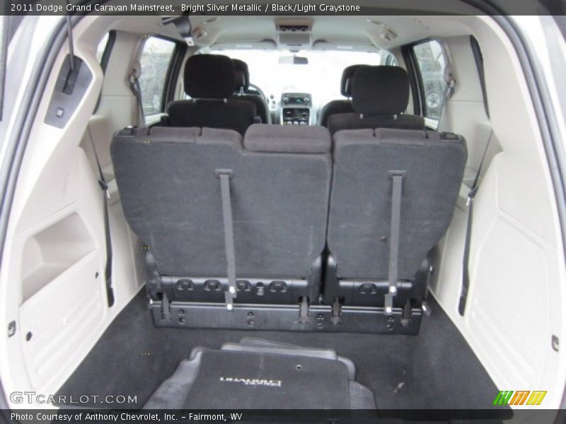 Bright Silver Metallic / Black/Light Graystone 2011 Dodge Grand Caravan Mainstreet