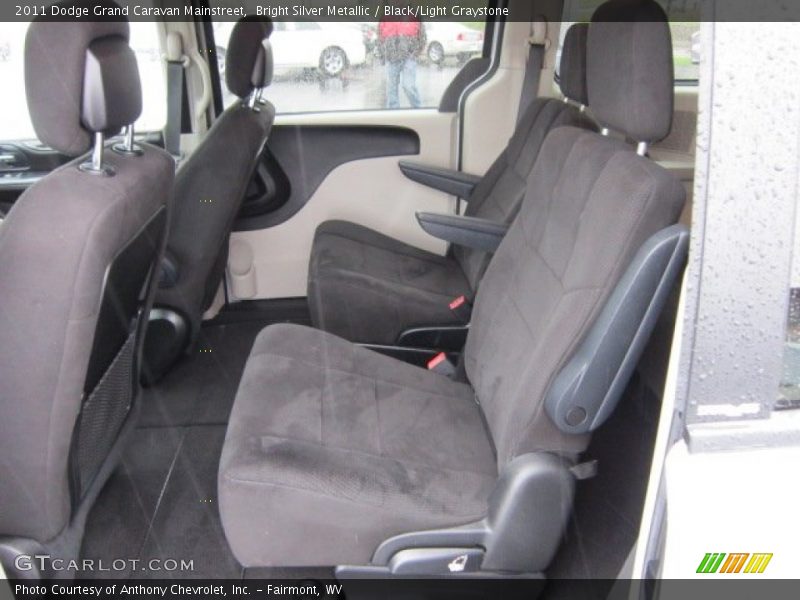 Bright Silver Metallic / Black/Light Graystone 2011 Dodge Grand Caravan Mainstreet