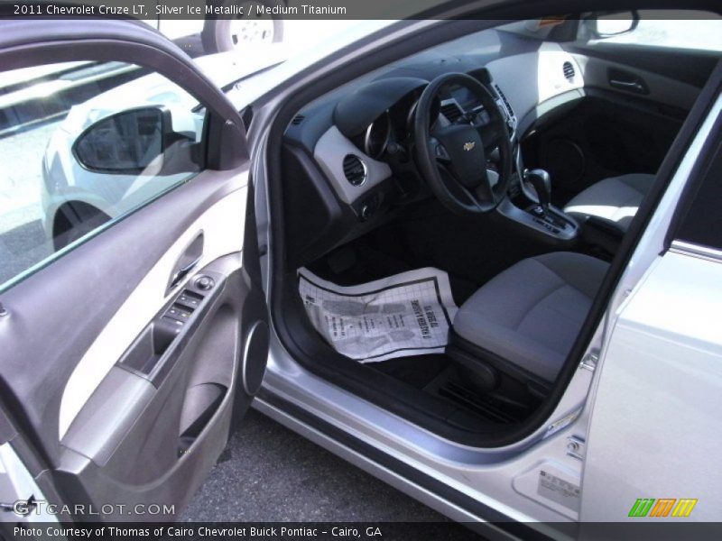 Silver Ice Metallic / Medium Titanium 2011 Chevrolet Cruze LT
