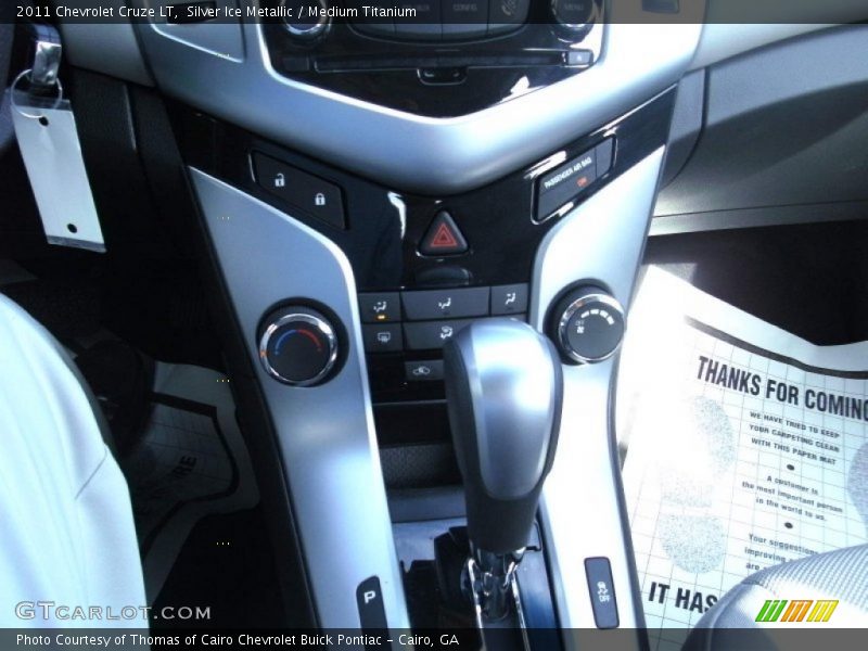 Silver Ice Metallic / Medium Titanium 2011 Chevrolet Cruze LT